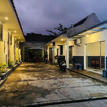 Robiu Bed & Breakfast Banyuwangi  Exterior foto