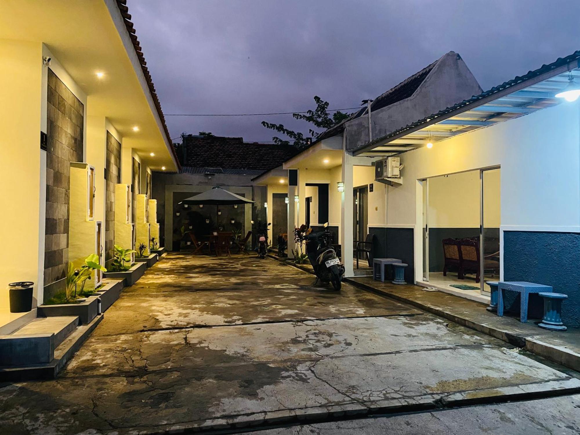 Robiu Bed & Breakfast Banyuwangi  Exterior foto